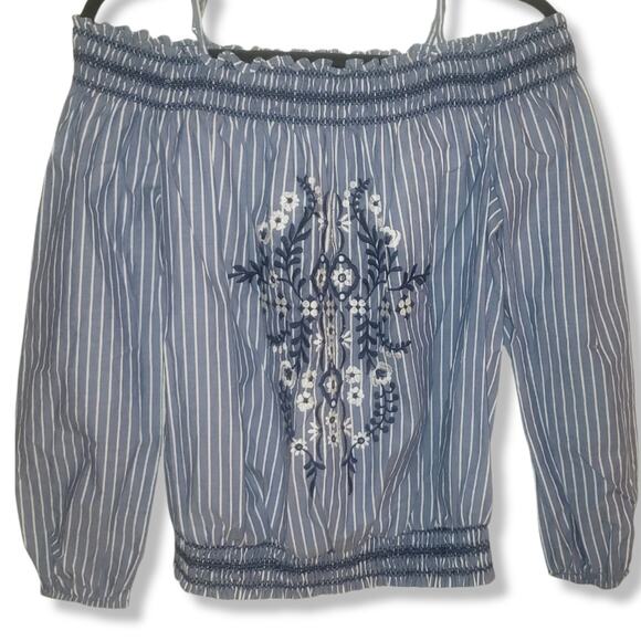 EUC, Chambray Off the Shoulder Embroidery Striped top sz Small - Picture 1 of 10